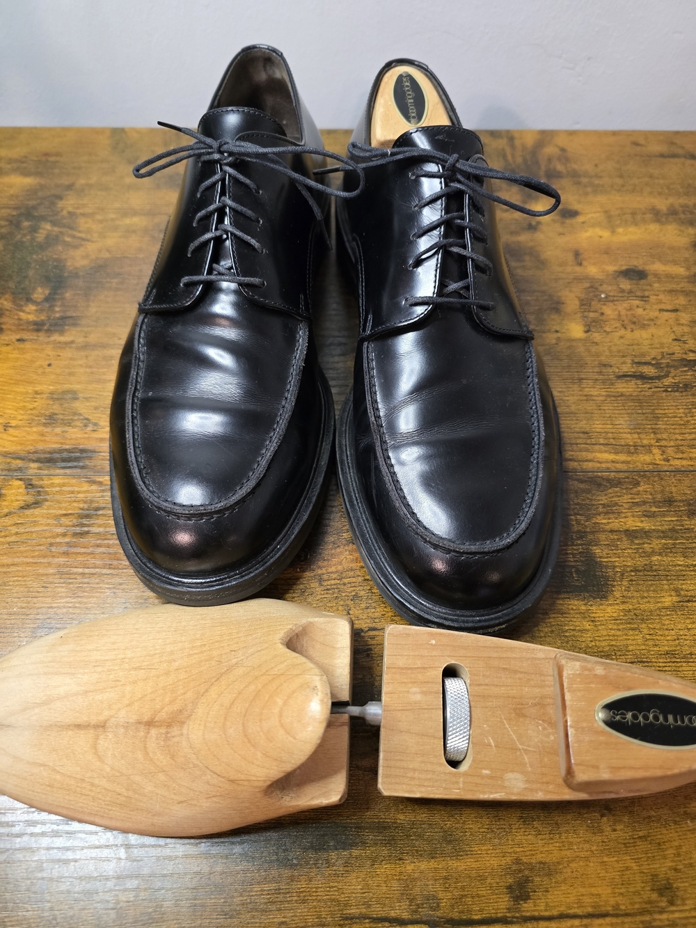 Cole Haan Made in Italy Black Leather Apron Toe Oxfords / Derbies 9.5 D